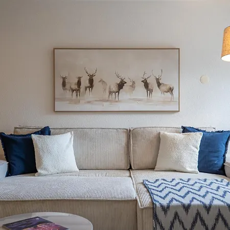 Apartament Schoene Dachwohnung Im Zentrum Von *